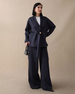 Ensemble Abaya Loriya de haute qualité pour femmes musulmanes, haut à détail cravate et pantalon large, collection automne/printemps - Mode islamique modeste - Product Image 6