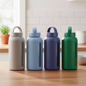 Hot Selling 800ml High Borosilicate Glass Water <b>Bottle</b> with Protective Silicone Sleeve with Leak-Proof <b>Straw</b> Lid for Sports Use - Product Image 1