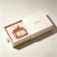 Boîte cadeau de luxe rigide avec tiroir coulissant blanc et logo personnalisé, pour parfum et fragrance, avec insert.