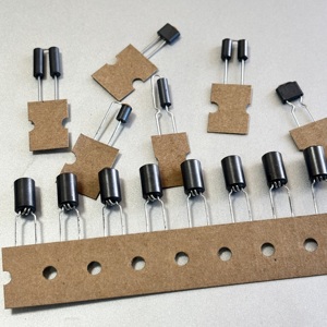 自动PCB板插入式EMI抑制直流滤波器，带铁氧体磁芯EMI磁珠 - Product Image 4