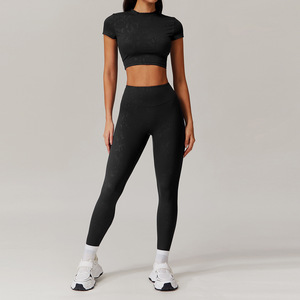 2025 nouvelles femmes chaud or Yoga ensemble soutien-gorge de gymnastique Leggings 6 pièces ensemble de sport femmes haut T-shirt sport gilet Yoga à manches longues <span class=keywords><strong>logo</strong></span> personnalisé - Product Image 5