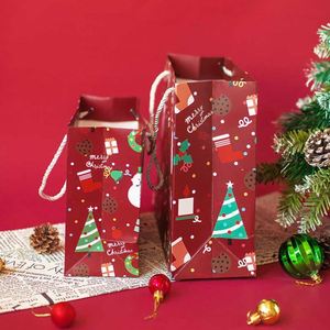 Bolsa de Regalo de Papel Recubierto con Cordón, Diseño Vintage Reciclable para Nochebuena - Product Image 3