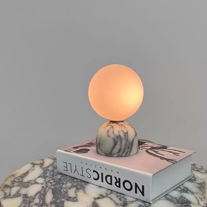 Lámpara de mesa de mármol estilo nórdico LED E27 con interruptor para iluminación ambiental de dormitorio y sala de estar - Product Image 1