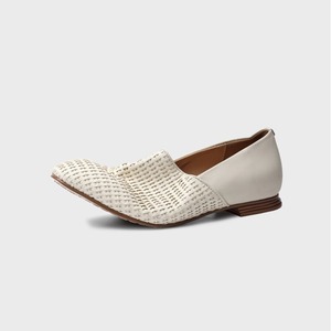 Chaussures plates blanches en tricot, neuves, à bout rond, confortables, mi-mollet, style old money, pour femmes - Product Image 5