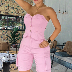 Conjunto de chaleco casual sólido con botones y hombros descubiertos para mujer y shorts de punto teñido para uso diario por encima de la rodilla - Product Image 3