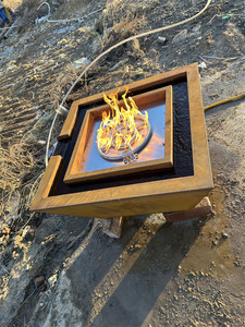 Fontaine cascade moderne en acier Corten couleur rouille avec foyer au gaz certifié - Prix de gros - Product Image 5