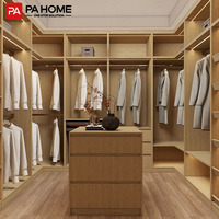 Système de rangement modulaire encastré PA au design moderne, armoire avec porte en bois massif, dressing sur mesure