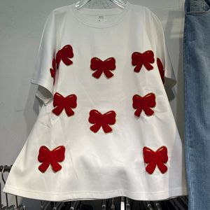 เสื้อยืดสีขาวติดโบว์<span class=keywords><strong>แดง</strong></span>ขนาด<span class=keywords><strong>ใหญ่</strong></span>พิเศษ GX + กางเกงยี<span class=keywords><strong>น</strong></span>ส์ขากว้างประดับเพชรผ้าตาข่าย - <span class=keywords><strong>ชุด</strong></span>ฤดูร้อนปี 2025 - Product Image 2