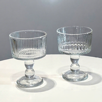 Vintage Bleifreie Klare Gerippte Perlenkugel-Glasschale mit Hohem Fuß Luxuriöse Eisbecher für Hochzeiten und Feiern