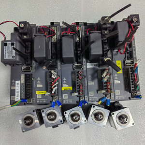 ไดรฟ์และมอเตอร์ MR-JE-10B HG-KN13J-S100 HG-KN13BJ-S100 100W MR-JE-10B HG-KN13BJ-S100 MR-JE-10B HG-KN13J-S100 HG-KN13BJ-S100 100W - Product Image 1