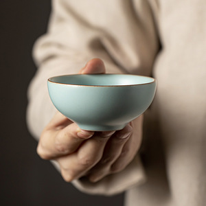 Taza de Té de Cerámica Ru, Taza Individual de Maestro, Estilo Chino Tradicional, Porcelana Hecha en el Condado de Dehua - Product Image 1