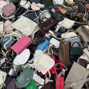 A15 Ballot de Sacs Usagés de Haute Qualité Sélectionnés, Vente en Gros de Sacs de Seconde <span class=keywords><strong>Main</strong></span> (Ukay Bag) pour Femmes, Sacs de Mode - Product Image 4