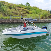 Bateau de sport à grande vitesse, bateau rapide pour passagers, bateau de ski nautique