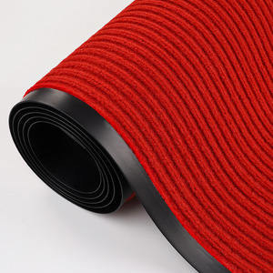 Tapis de porte commercial rectangulaire rouge vif en matériaux mélangés, antidérapant, pour entrée d'hôtel, imperméable et absorbant - Product Image 1