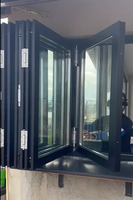PRIMA Modernes Aluminium-Faltfenster mit thermisch getrennten Profilen, energiesparend & regendicht, flexibel zu öffnen für Haus oder Villa