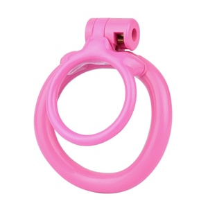 กรงครอบอวัยวะเพศชาย FRRK-215A ทำจากเรซิ่น ลายเปลวไฟ เซ็กซี่สำหรับผู้ชาย ของเล่นพลาสติกน้ำหนักเบา BDSM ของเล่นผู้ใหญ่ ขายส่งร้านเซ็กส์ช็อป - Product Image 3
