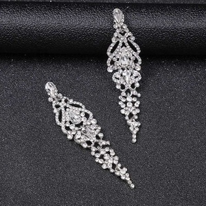 High-End New Year <b>Fashionable</b> <b>Drop</b> <b>Earrings</b> Hot Selling Crystal Bridal Wedding Dress Accessories From Europe and America - Product Image 3