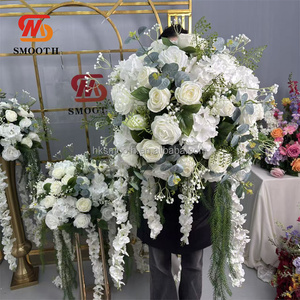 Centro de Mesa Floral de Alta Calidad, Hecho a Mano, con Tacto Real, Elegante Centro de Mesa, Bola de Flores Artificiales de Rosas - Product Image 6