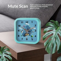 Réveil analogique silencieux en quartz en plastique pour étudiants et enfants, idéal pour chambre/dortoir, design rond ou carré, petit format de bureau