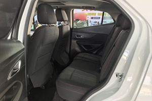 El Buick Encore 1.4T 6AT FWD Urban Elite 2015 es un SUV compacto de 5 plazas <span class=keywords><strong>con</strong></span> 140 CV, 200 Nm y características prácticas como <span class=keywords><strong>ISOFIX</strong></span> - Product Image 4
