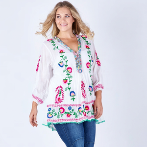 Minivestido Bohemio de Lujo con Cuello en V, Manga Larga, Encaje Floral, Bordado Aari Natural, Borlas y Lazos, Dobladillo Recto, Corte en A - Product Image 1