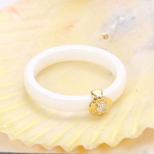 Bague en céramique et or 18 carats avec diamant rond taille brillant blanc et noir, bijou unisexe pour usage quotidien - Product Image 5