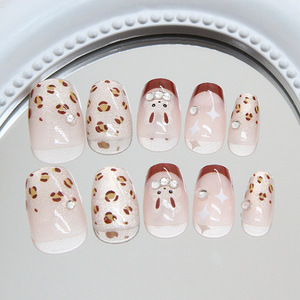 24 pièces imprimé <span class=keywords><strong>léopard</strong></span> oeil de chat français rouge ABS <span class=keywords><strong>Nail</strong></span> <span class=keywords><strong>Art</strong></span> tendance pour filles personnalisable faux ongles pour peau claire presse ongles pour doigts - Product Image 3