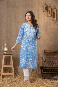 Conjunto de Kurti y Pantalón Chikankari Lucknowi Indio para Mujer en Hermosos Colores, Traje de Kurta de Algodón Lucknowi Listo para Usar - Product Image 3