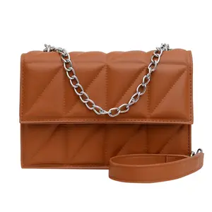 High-quality small bag female summer 2022 new trendy niche design chain  crossbody bag portable drawable