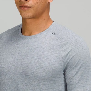 T-shirt Homme Personnalisé en Polyester/Coton Respirant à Séchage Rapide pour la Course à Pied, Coupe Classique Légère – Vente en Gros - Product Image 3