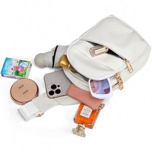 Muestra Gratuita de Bolso Cruzado Personalizado para Hombre con Certificación BSCI - Product Image 4
