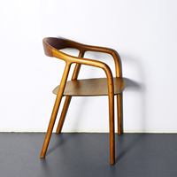 Chaise de salle à manger en teck moderne et épurée, d'Indonésie, durable, ergonomique, élégante, pour la maison, l'extérieur et les restaurants