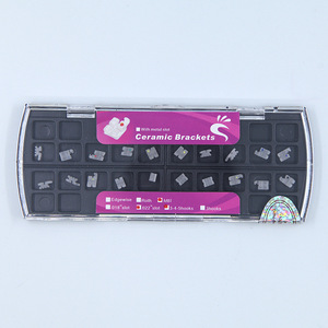 Support céramique orthodontique dentaire 022 ROTH MBT 345 avec crochet, boîte carrée - Product Image 2