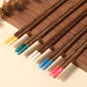 Palillos de bambú y madera Yuanjin, con punta colorida antideslizante, para servir en el hogar, de color sólido y forma redonda. - Product Image 2