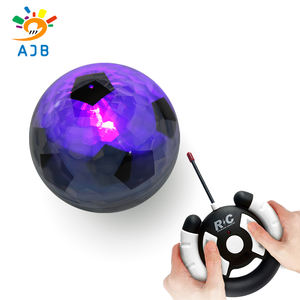 4.8 pouces LED couleurs changeantes R/C Drift Football Crystal Ball Glow in Dark Football Runner <span class=keywords><strong>Cadeau</strong></span> pour enfants de 6 <span class=keywords><strong>ans</strong></span> et plus Fabriqué en plastique - Product Image 1