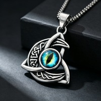 Collier Pendentif Homme en Acier Inoxydable, Motif Pentagramme Soleil et Lune, Style Vintage Mystique Rétro Nordique Celtique