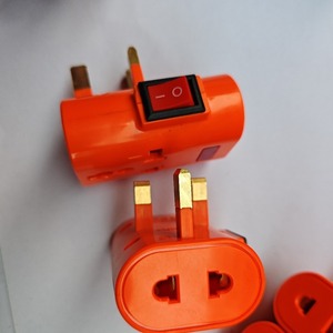 อะแดปเตอร์สำหรับเดินทางพร้อมสวิตช์ ปลั๊กอเนกประสงค์ 100-240V สำหรับใช้ในยุโรปและอังกฤษ ปลั๊กไฟวัสดุ ABS - Product Image 1