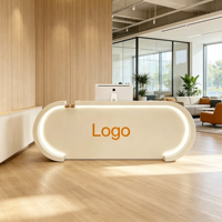 Bureau d'accueil intégré en acier inoxydable au design européen incurvé avec éclairage intégré