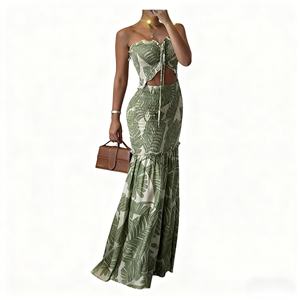 Vestido de Noche Largo con Escote Halter sin Tirantes, Cintura Imperio, Estampado Floral, Aberturas y Detalles Fruncidos para Mujer - Product Image 1