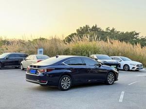 Lexus ES <span class=keywords><strong>2022</strong></span> 200 Excellence Edition berline d'occasion pas cher - Product Image 5