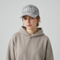 Casquette Trucker Rose Douce et Moelleuse avec Logo Personnalisé, Broderie Étoile Lettres Gothiques, 5 Panneaux et Dos en Maille pour la Mode Urbaine