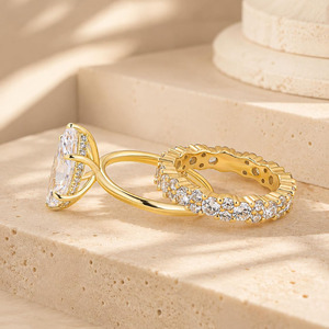 Anillo de Compromiso Solitario de Oro Sólido de 10K con Diamante Corte Marquesa, Piedras Laterales Cultivadas en Laboratorio, Certificado IGI, Anillo de Eternidad para Boda - Product Image 4