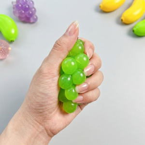 Jouet Squishy Fait Main Gâteau <span class=keywords><strong>Mousse</strong></span> à la Crème de Fraise Super Doux Sensation de Boue Mochi Jouet Anti-Stress à Presser en PVC Sac Surprise Anti-Stress - Product Image 2