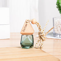Diffuseur de parfum de voiture de luxe 8 ml coloré avec couvercle en bois de bambou, flacon vide pour parfum automobile, ornement suspendu, huile essentielle