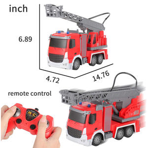 2.4GHz 1:24 échelle 7CH R/C RC <span class=keywords><strong>camion</strong></span> de <span class=keywords><strong>pompier</strong></span> jouet RC <span class=keywords><strong>camion</strong></span> de <span class=keywords><strong>pompier</strong></span> avec pompe de pulvérisation d'eau et lumières RC <span class=keywords><strong>camion</strong></span> de pompiers moteur - Product Image 4