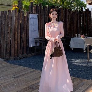 ชุดเดรสสีชมพูอ่อนสไตล์ฝรั่งเศส - รุ่นใหม่สำหรับฤดูใบไม้ผลิและฤดูร้อน สง่างามและเข้ารูป เหมาะสำหรับชุดเดรสผู้หญิงทรงเพรียว - Product Image 2