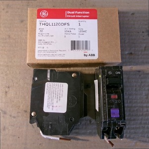 Nouveau <span class=keywords><strong>disjoncteur</strong></span> AFCI <span class=keywords><strong>GFCI</strong></span> double fonction THQL1120DFS THQL Q-Line d'origine pour la protection des panneaux - Product Image 1