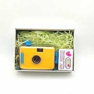Cámara <span class=keywords><strong>Polaroid</strong></span> Multifunción Amarilla y Azul del Fabricante, Cámara de Fotos Retro a Prueba de Agua para Niños, Caja de Regalo - Product Image 4