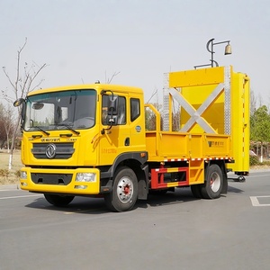 China Dongfeng 4x2 Highway Crash Attenuator Truck Anti Collision Buffer LED Warning Light Manual Transmission - Product Image 3