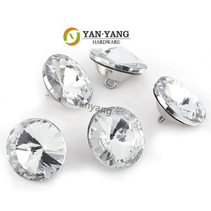 Bouton <span class=keywords><strong>de</strong></span> mobilier en cristal Yanyang en forme <span class=keywords><strong>de</strong></span> diamant pour tapisserie et tête <span class=keywords><strong>de</strong></span> <span class=keywords><strong>lit</strong></span> <span class=keywords><strong>de</strong></span> canapé - Product Image 4